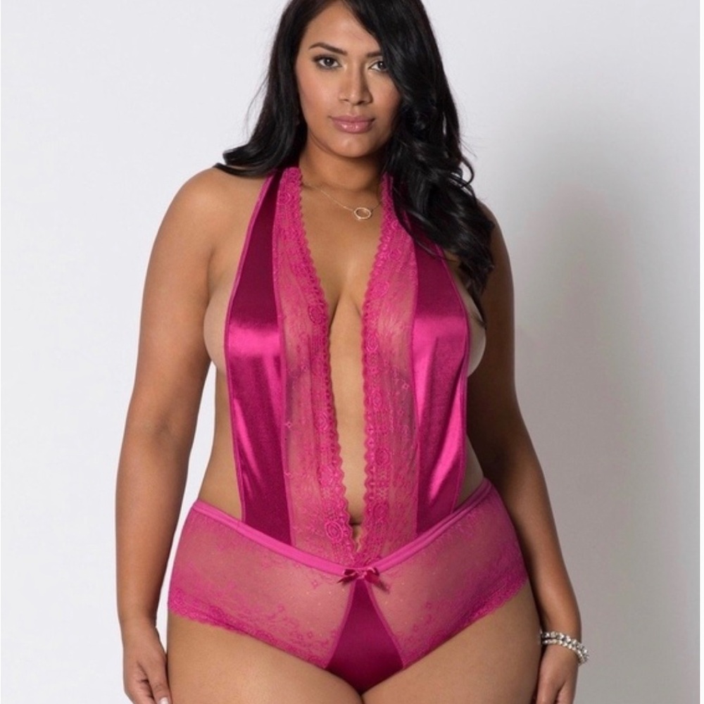 New Plus Size Violet lace & satin like halter teddy Size 2X